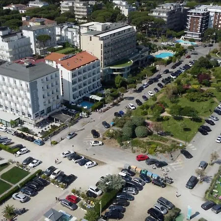 Golf & Hotel 3*
